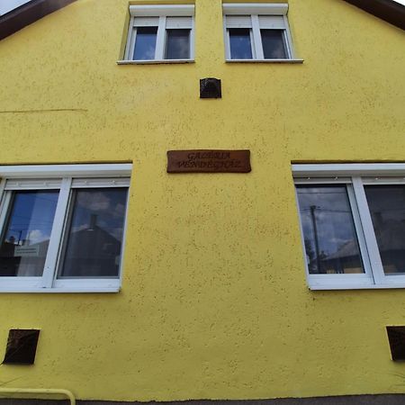 Galeria Vendeghaz Daire Hajdúszoboszló Dış mekan fotoğraf
