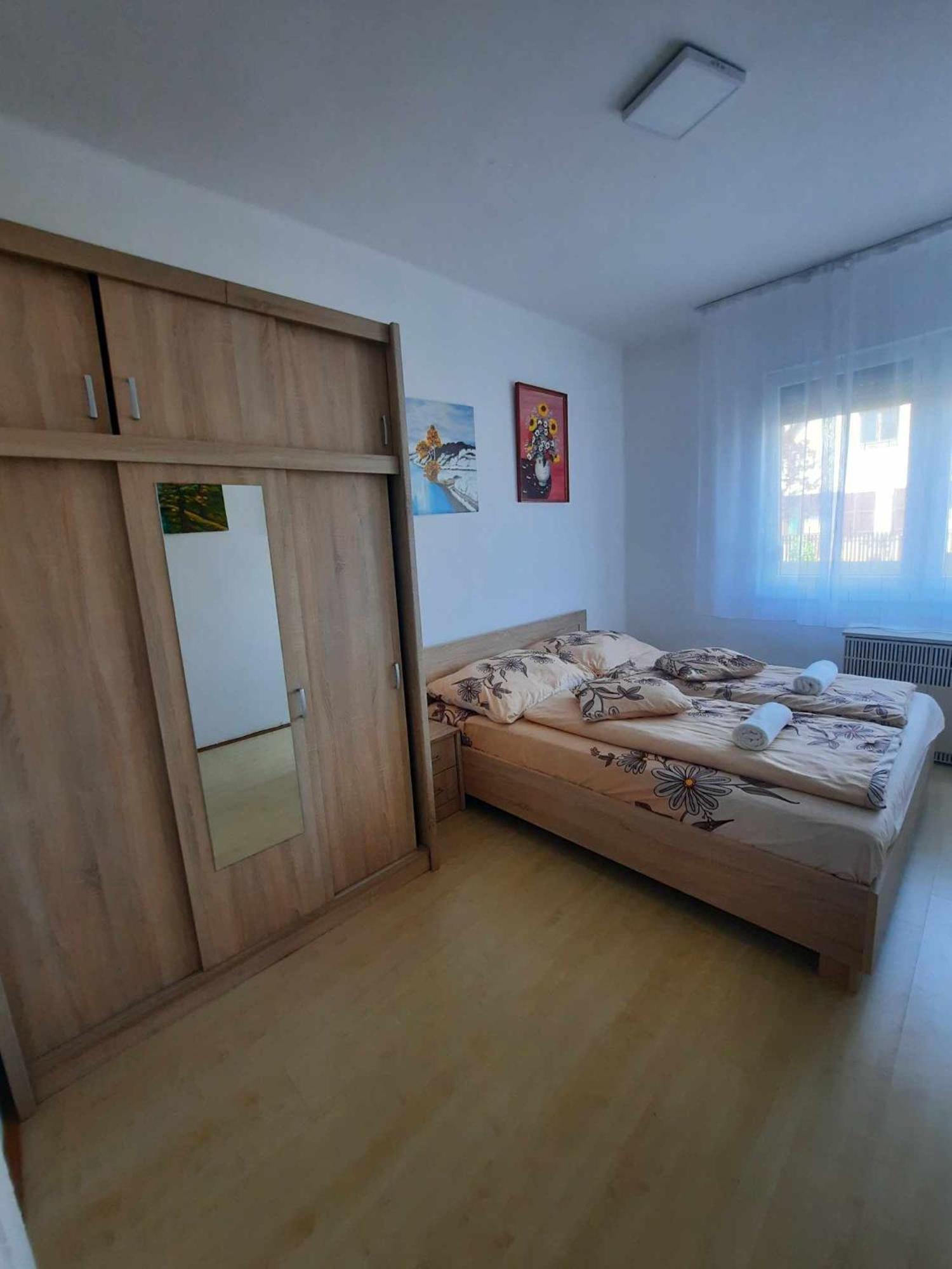 Galeria Vendeghaz Daire Hajdúszoboszló Dış mekan fotoğraf